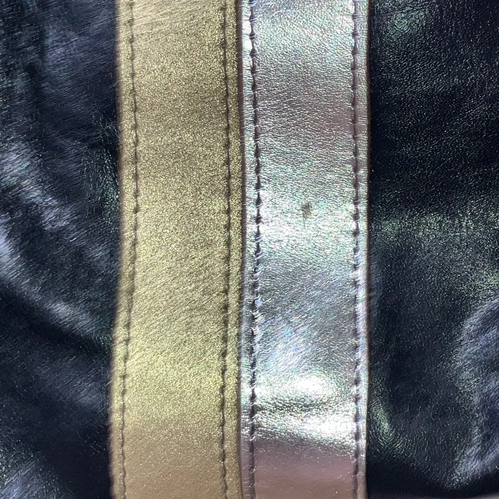 Lynn Tallerico black leather bag with gold and silver racing stripes - Picture 2 of 9